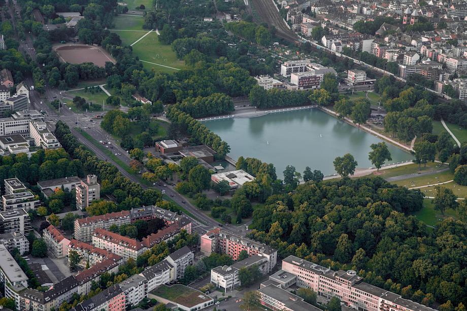 Luftbild KidS Zentrum/ Aachener Weiher (©Heinz Fuchs)